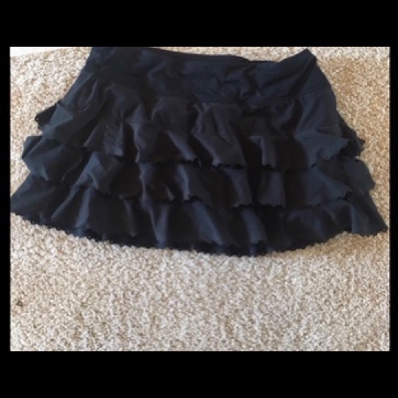 Rare Lululemon Ruffle Pace Setter Skirt - Picture 2 of 3